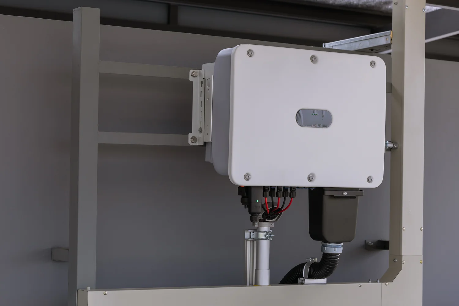 Battery & Storage